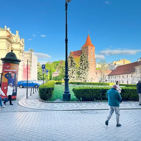 With Separate Bedroom In The Heart Of Krakow, Market Square Apartment Krakow