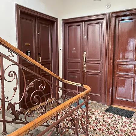 Apartment With Separate Bedroom In The Heart Of Krakow, Market Square *