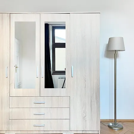 With Separate Bedroom In The Heart Of Krakow, Market Square Apartment Krakow