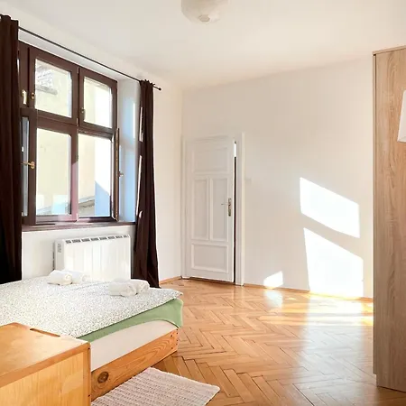 Apartment With Separate Bedroom In The Heart Of Krakow, Market Square *